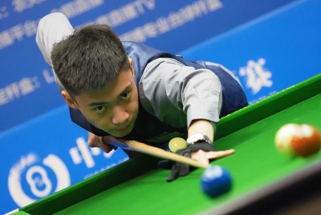 展现出极强 展现出极强